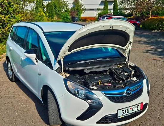 Opel Zafira cena 29999 przebieg: 211364, rok produkcji 2014 z Sochaczew małe 232